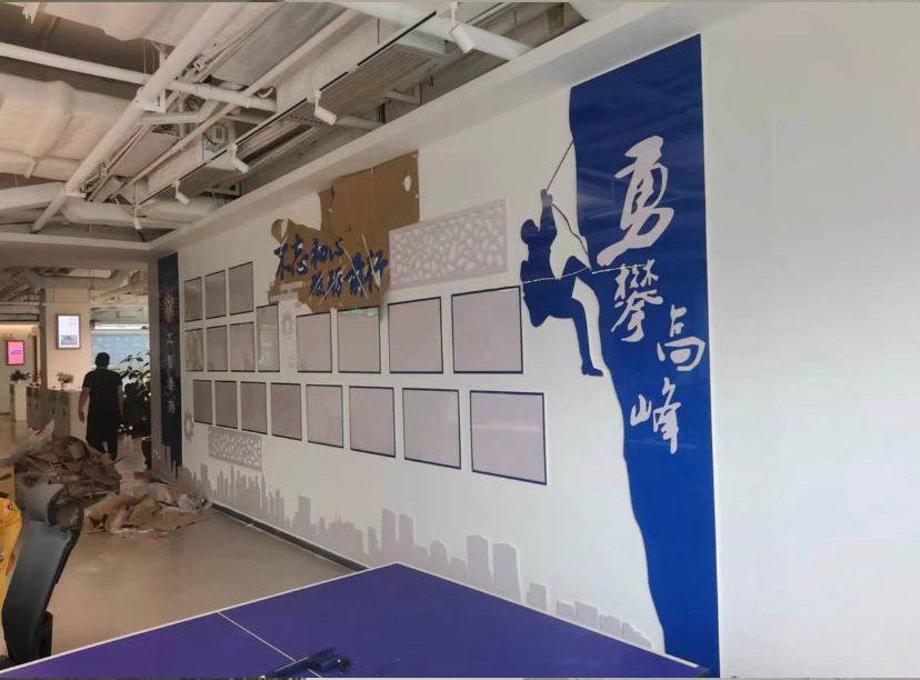 學(xué)校走廊過(guò)道文化墻怎么設(shè)計(jì)制作(圖2) 學(xué)校走廊過(guò)道文化墻怎么設(shè)計(jì)制作(圖2)